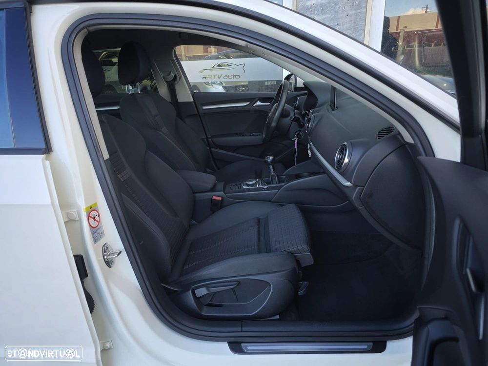 Audi A3 Sportback 1.6 TDI Ambition - 24