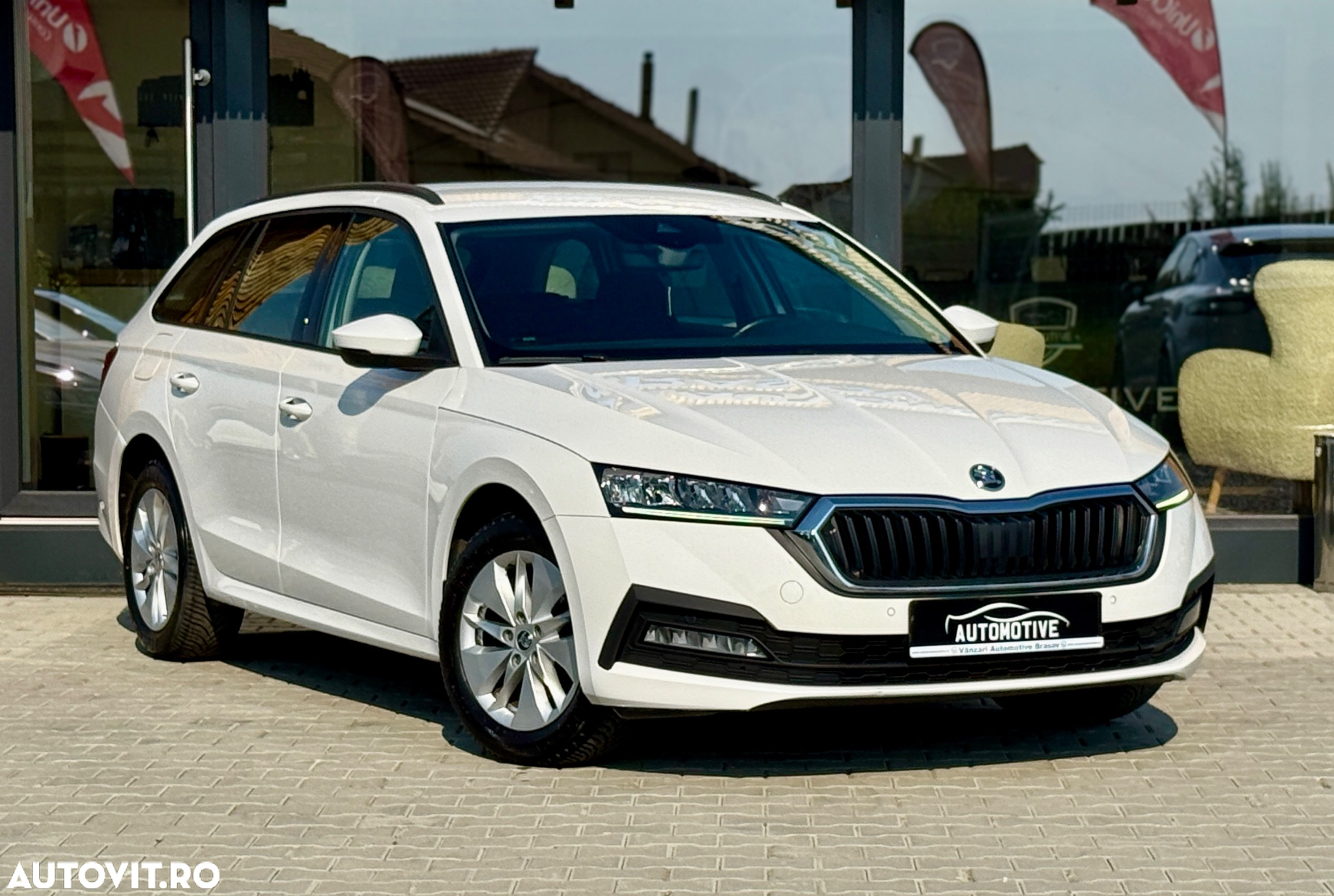 Skoda Octavia Combi 2.0 TDI Ambition - 2