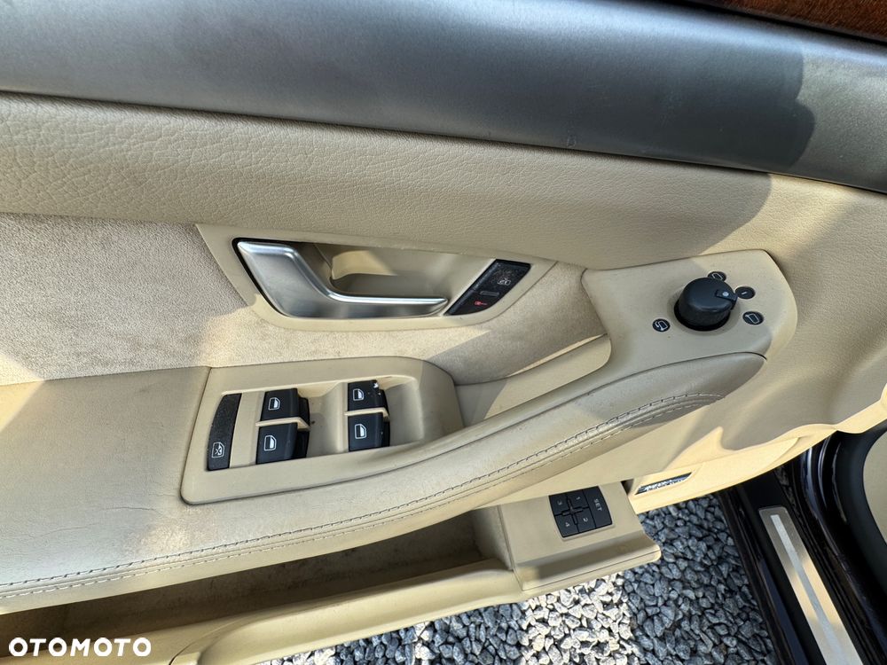 Audi A8 3.0 TDI L Quattro - 22