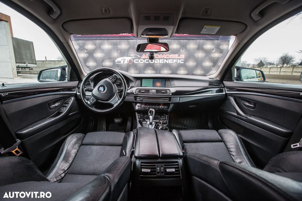 BMW Seria 5 525d xDrive - 17