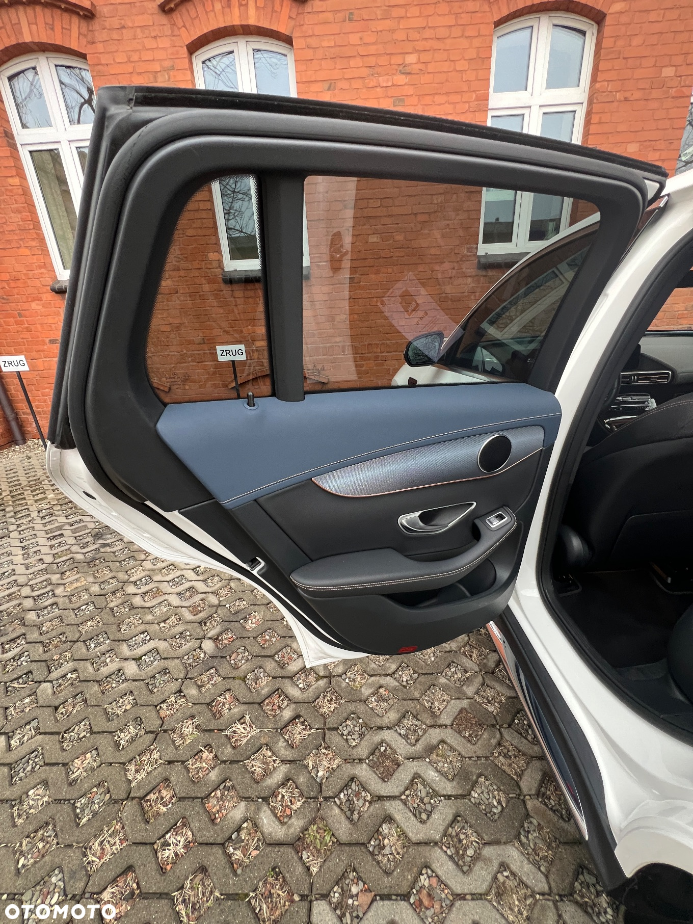 Mercedes-Benz EQC 400 4-Matic - 3