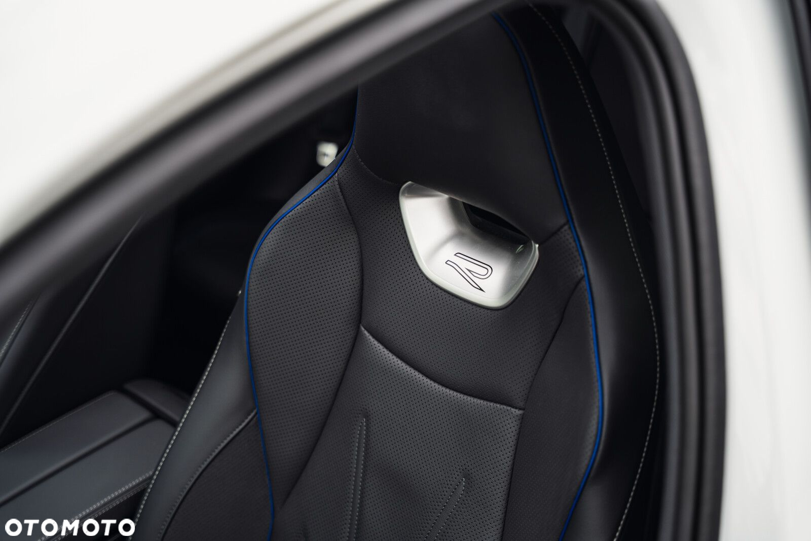 Volkswagen Passat - 18