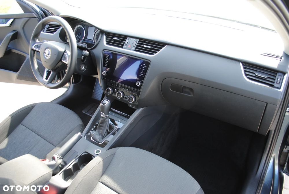 Skoda Octavia 1.5 TSI ACT Style DSG - 25