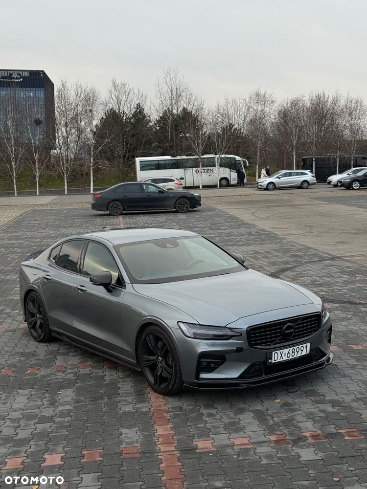 Volvo S60 T5 R-Design - 3