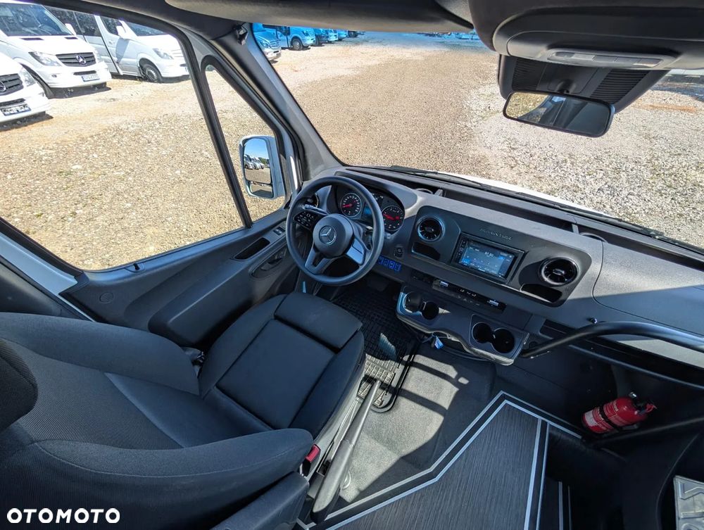 Mercedes-Benz Sprinter 517 - 15