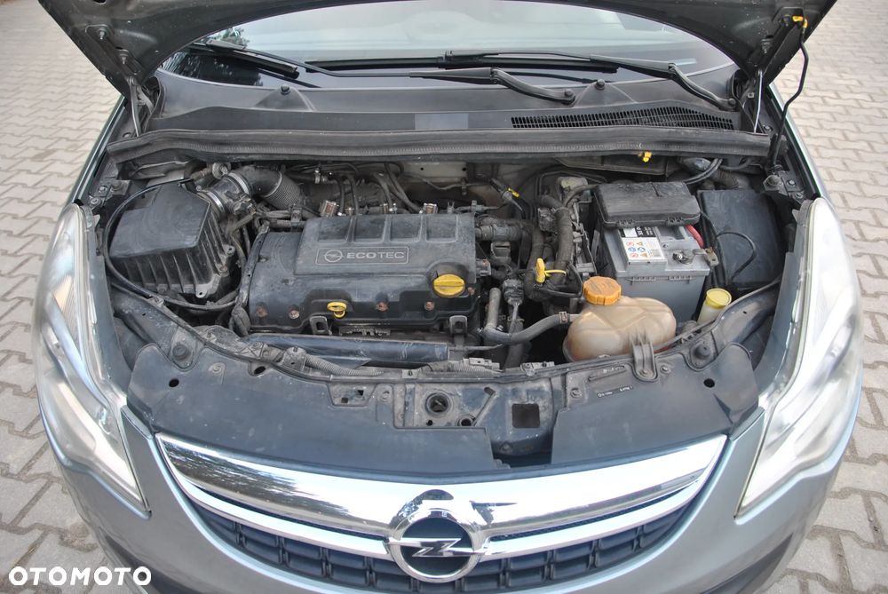 Opel Corsa 1.2 16V Cosmo - 12