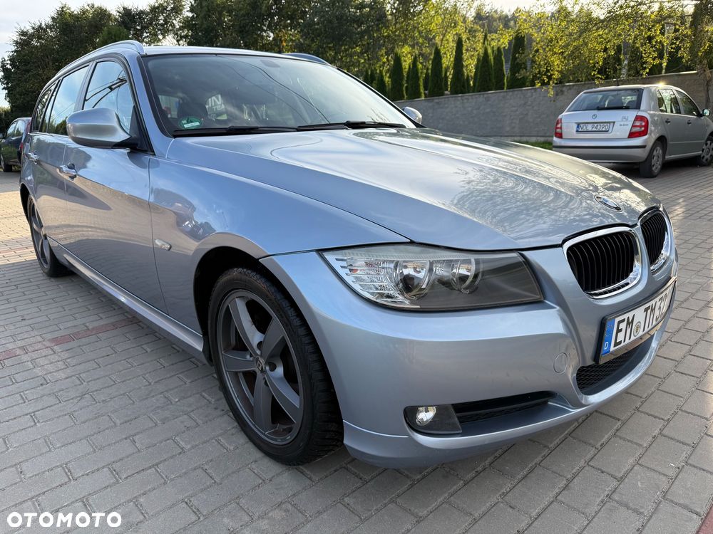 BMW Seria 3 318d Sport Line - 3