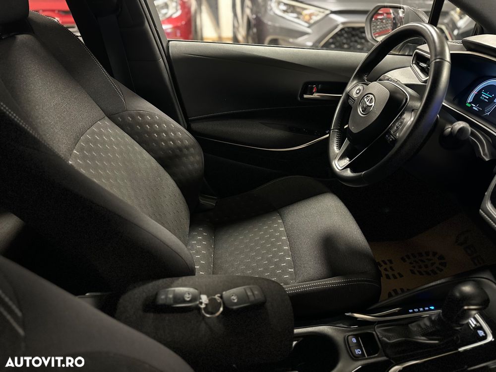 Toyota Corolla 1.8 Comfort - 29
