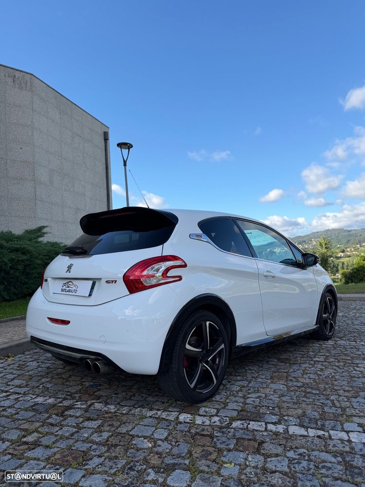 Peugeot 208 GTI 200 THP - 2