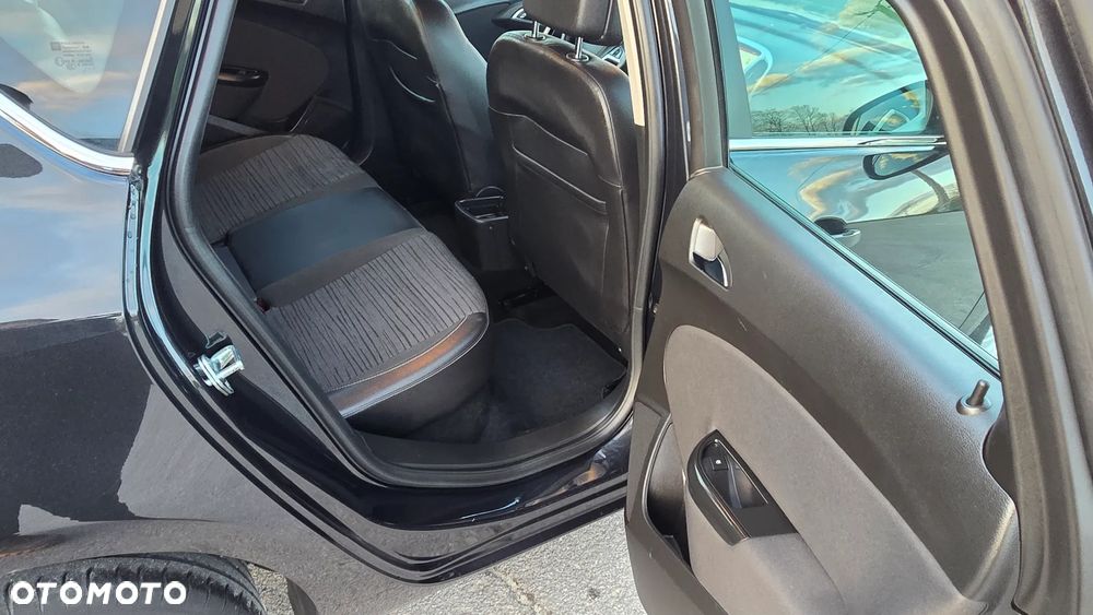 Opel Astra 1.6 Sport - 25