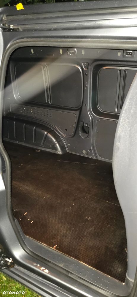 Volkswagen Caddy - 16