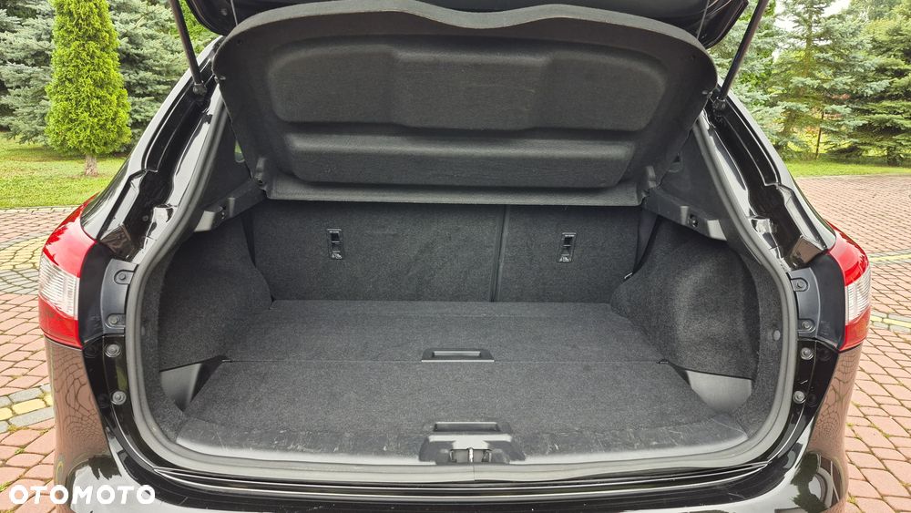 Nissan Qashqai 1.6 DIG-T N-Connecta - 25