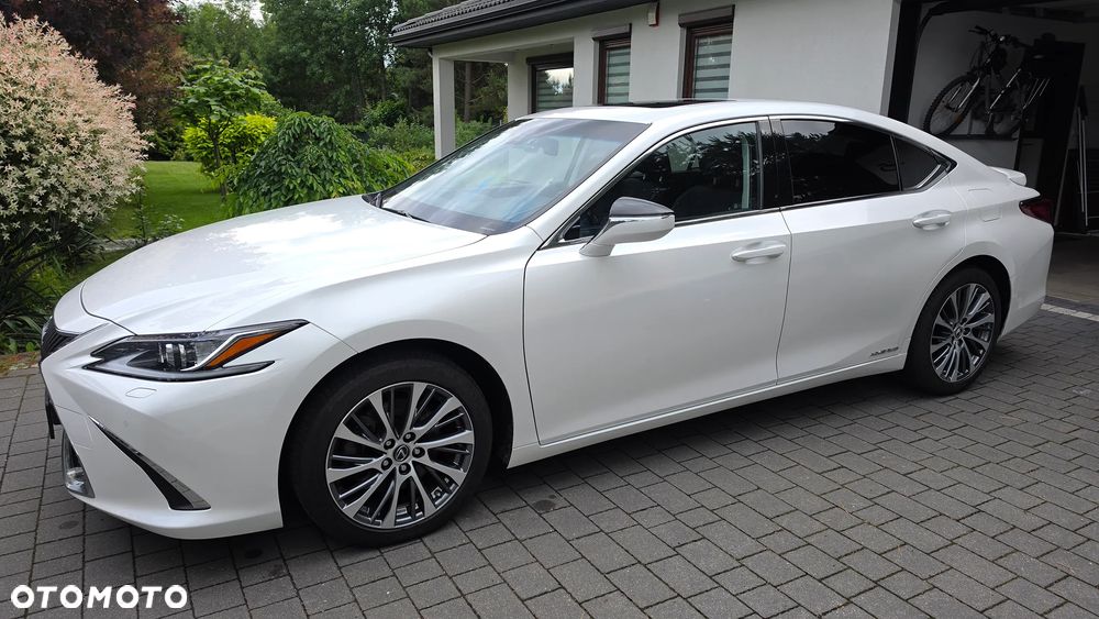 Lexus ES 300h Business Edition - 2