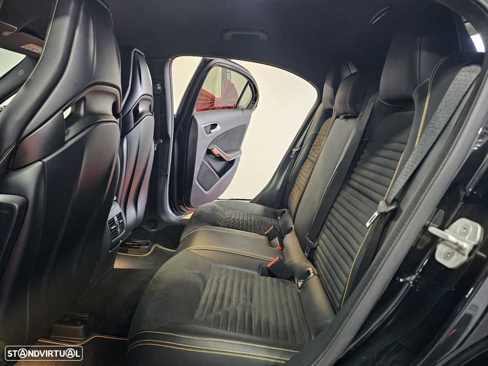 Mercedes-Benz A 45 AMG 4-Matic - 13