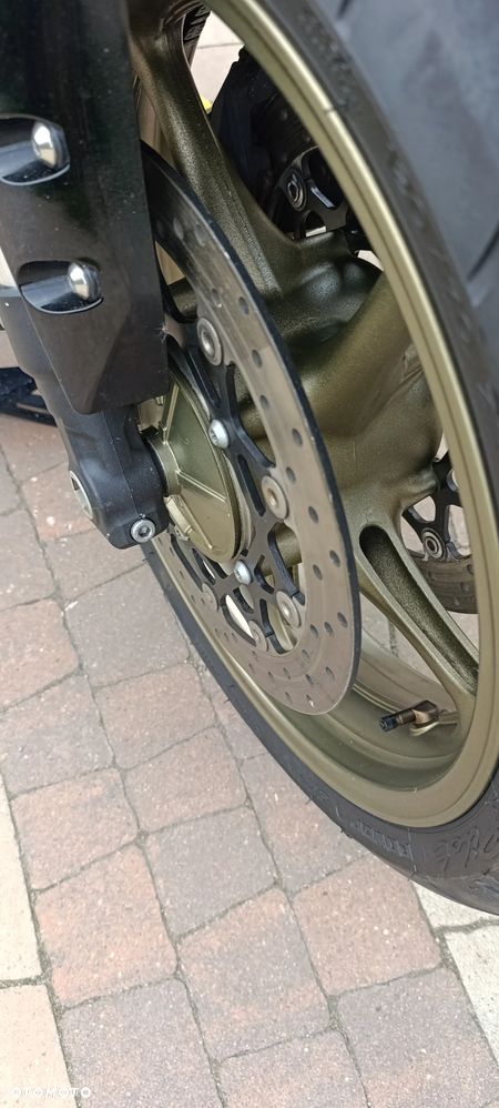 Yamaha FZ - 17