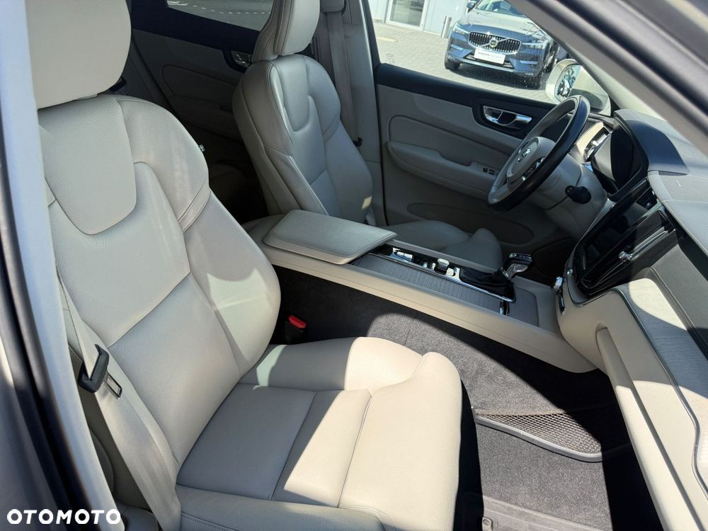 Volvo XC 60 - 30