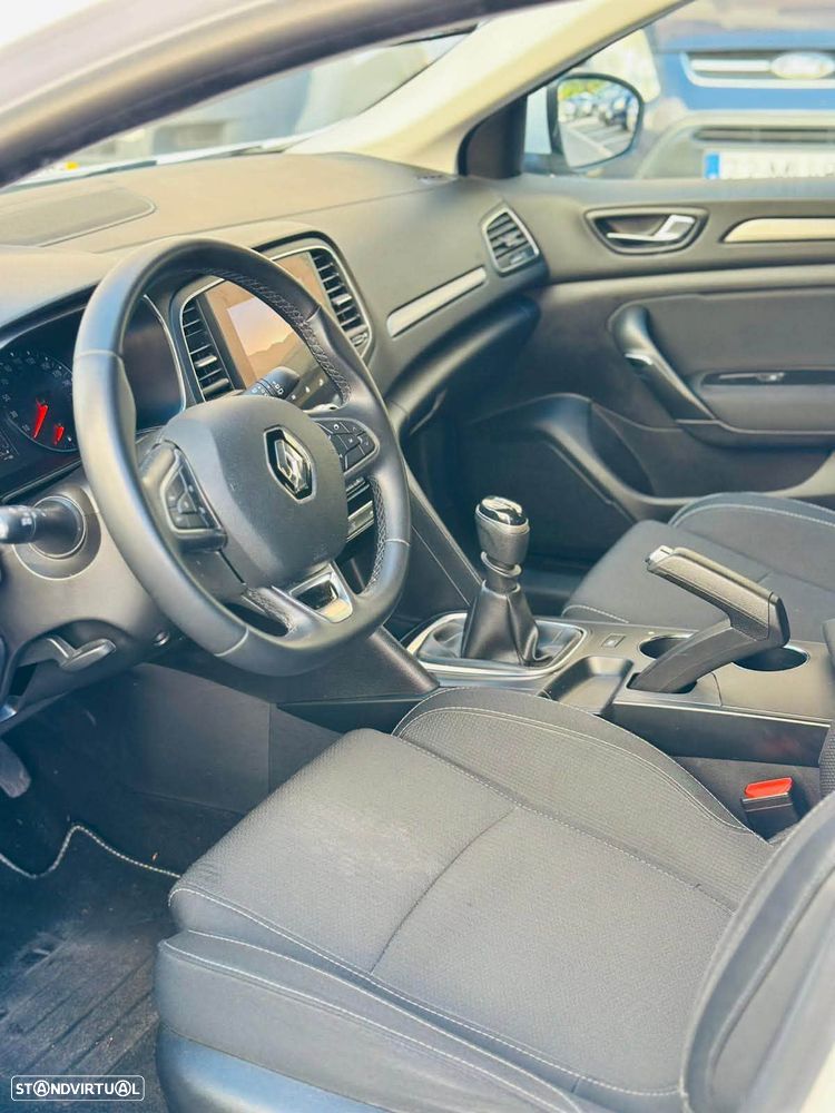 Renault Mégane 1.5 Blue dCi Techno - 2