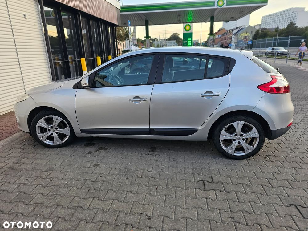 Renault Megane 1.6 16V 100 TomTom Edition - 11