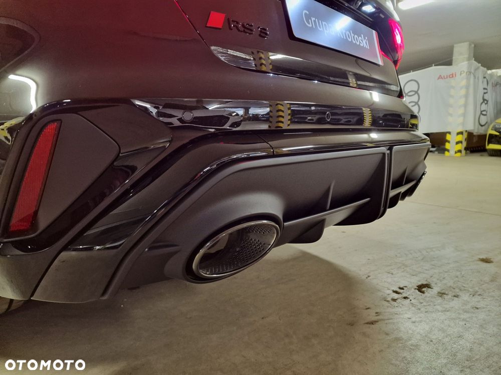 Audi RS3 Limousine - 9
