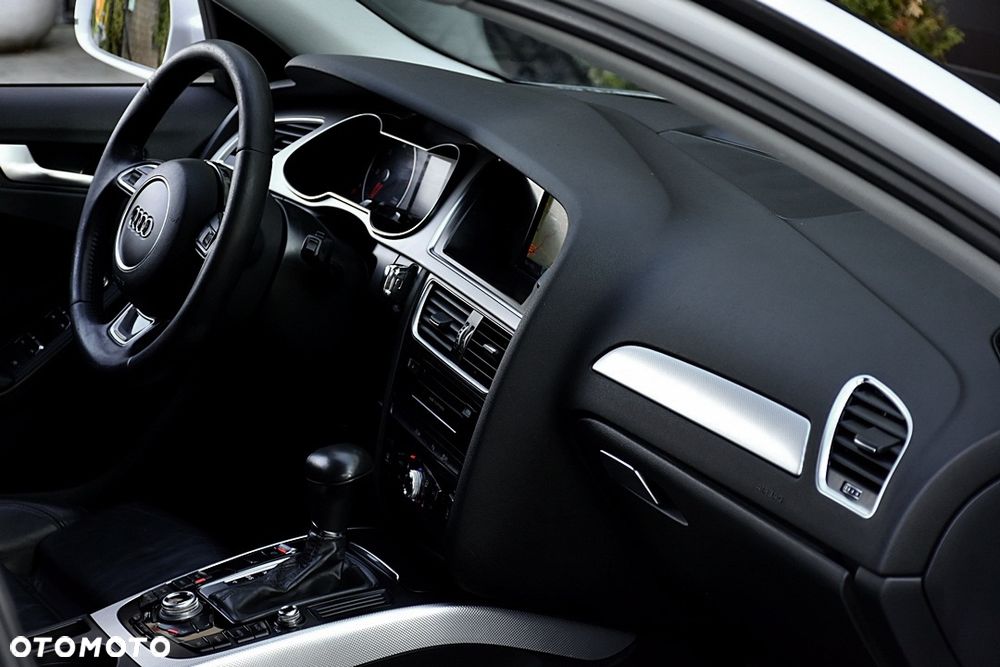 Audi A4 Avant 2.0 TDI DPF clean diesel multitronic S line Sportpaket - 9