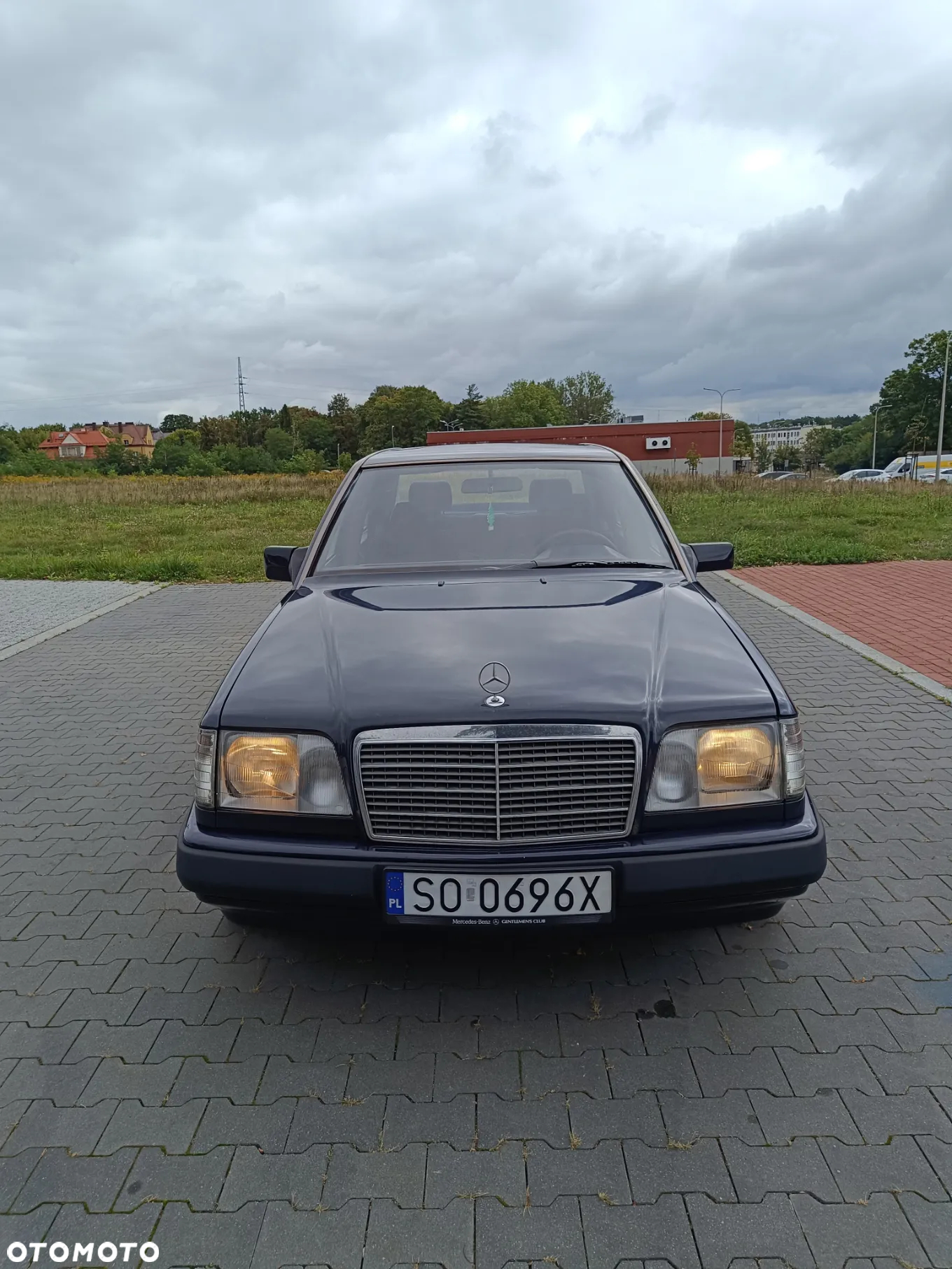 Mercedes-Benz Klasa E 200 - 2
