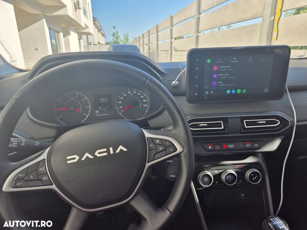 Dacia Logan TCe 90 MT6 Journey+ - 1