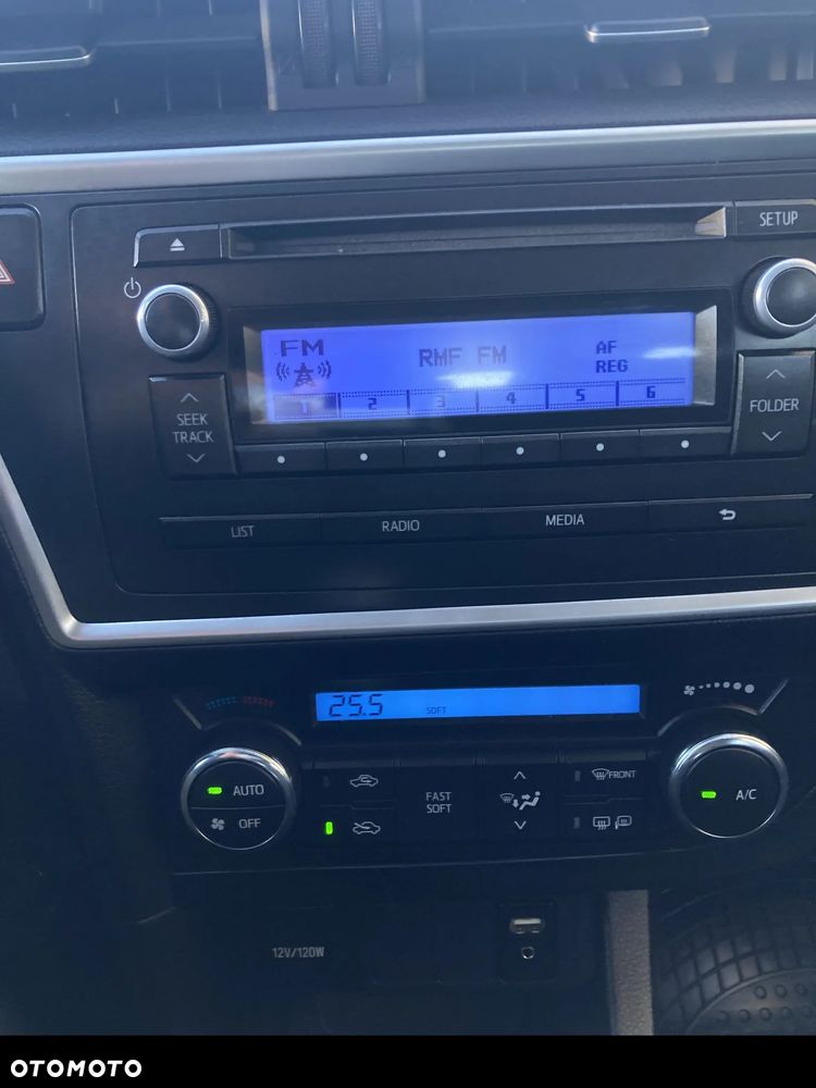 Toyota Auris 1.4 D-4D Comfort - 8