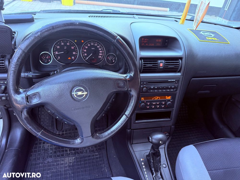 Opel Astra ver-1-8i-aut-essentia - 7