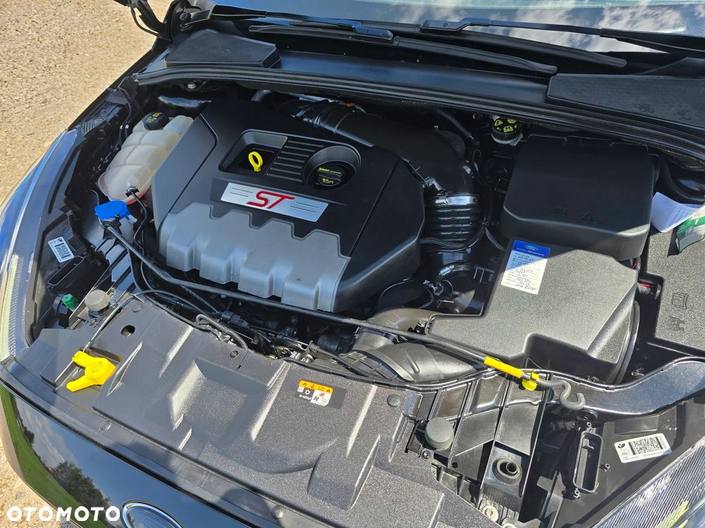 Ford Focus - 36