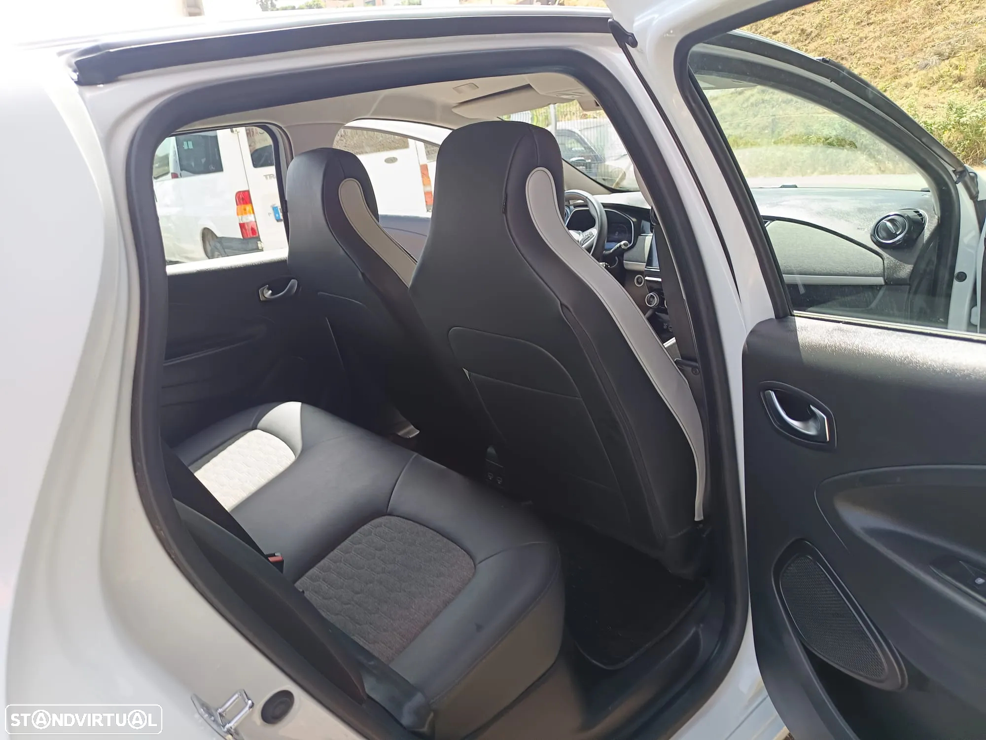 Renault Zoe (c/ Bateria) Limited 50 - 19