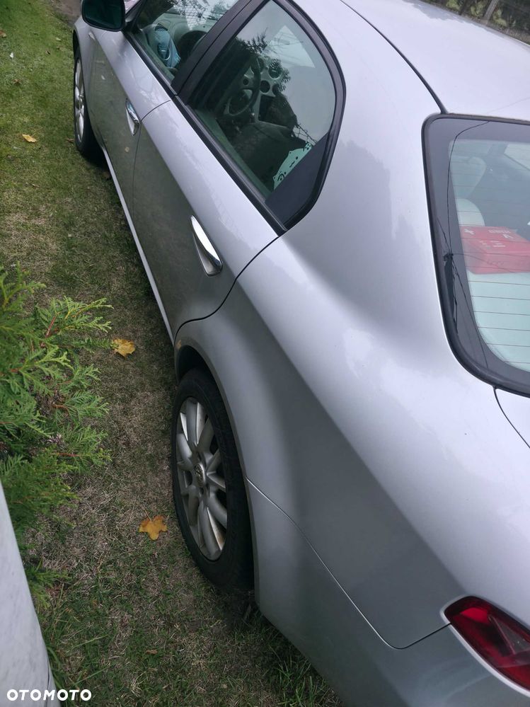 Alfa Romeo 159 2005 photo 5