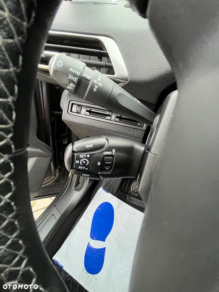Peugeot 5008 BlueHDi 130 Allure - 24