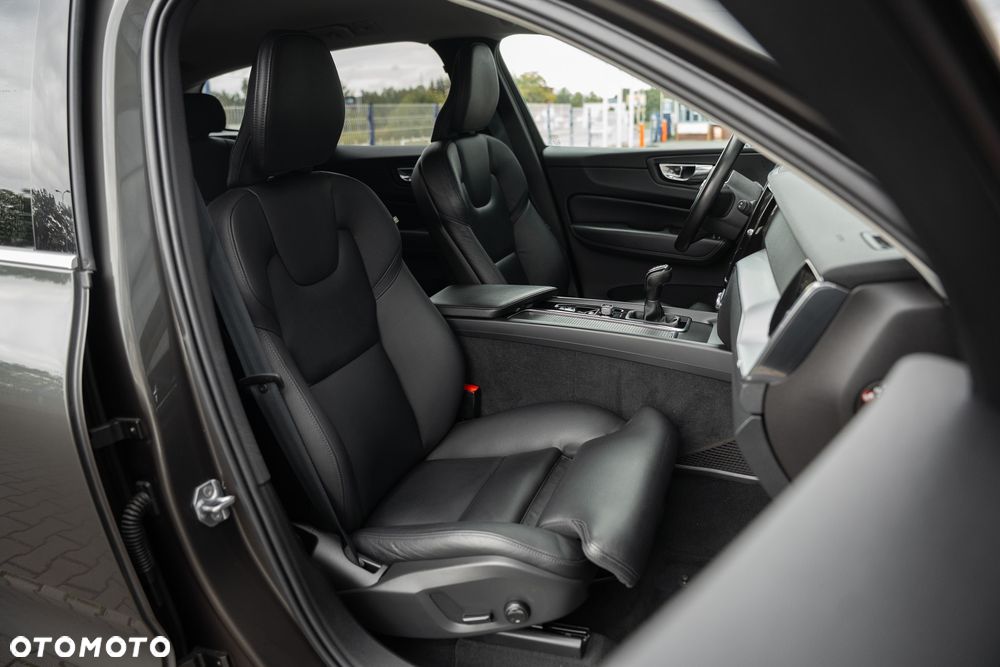 Volvo XC 60 D3 Momentum - 26