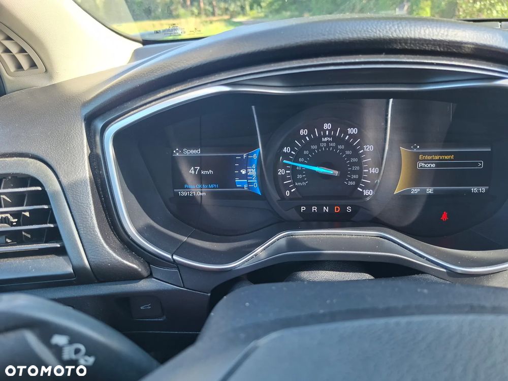 Ford Fusion - 12