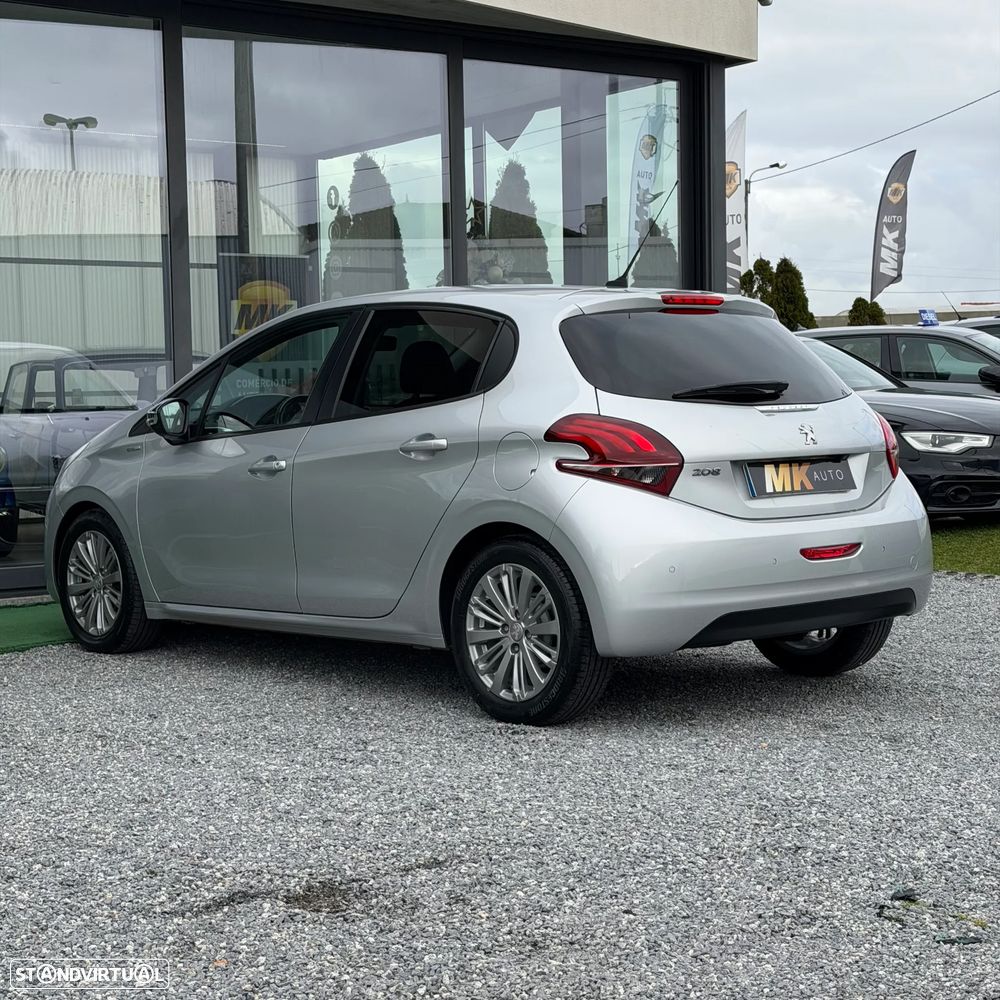 Peugeot 208 1.6 BlueHDi Style - 10