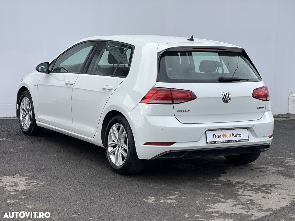 Volkswagen Golf - 3