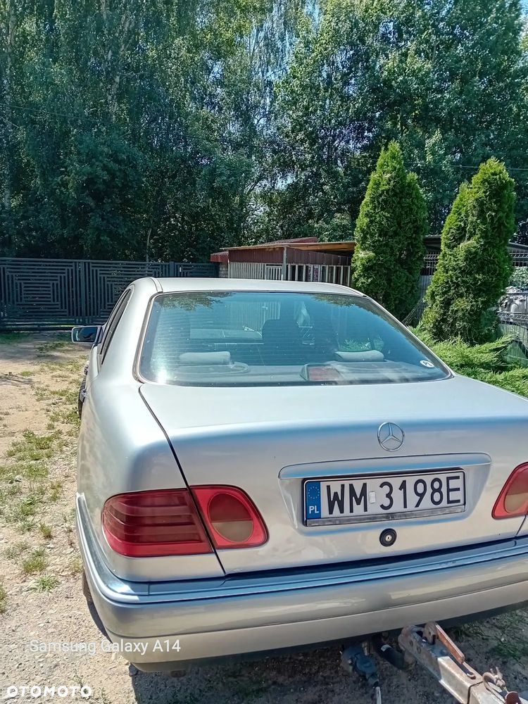 Mercedes-Benz Klasa E 220 D Elegance - 1