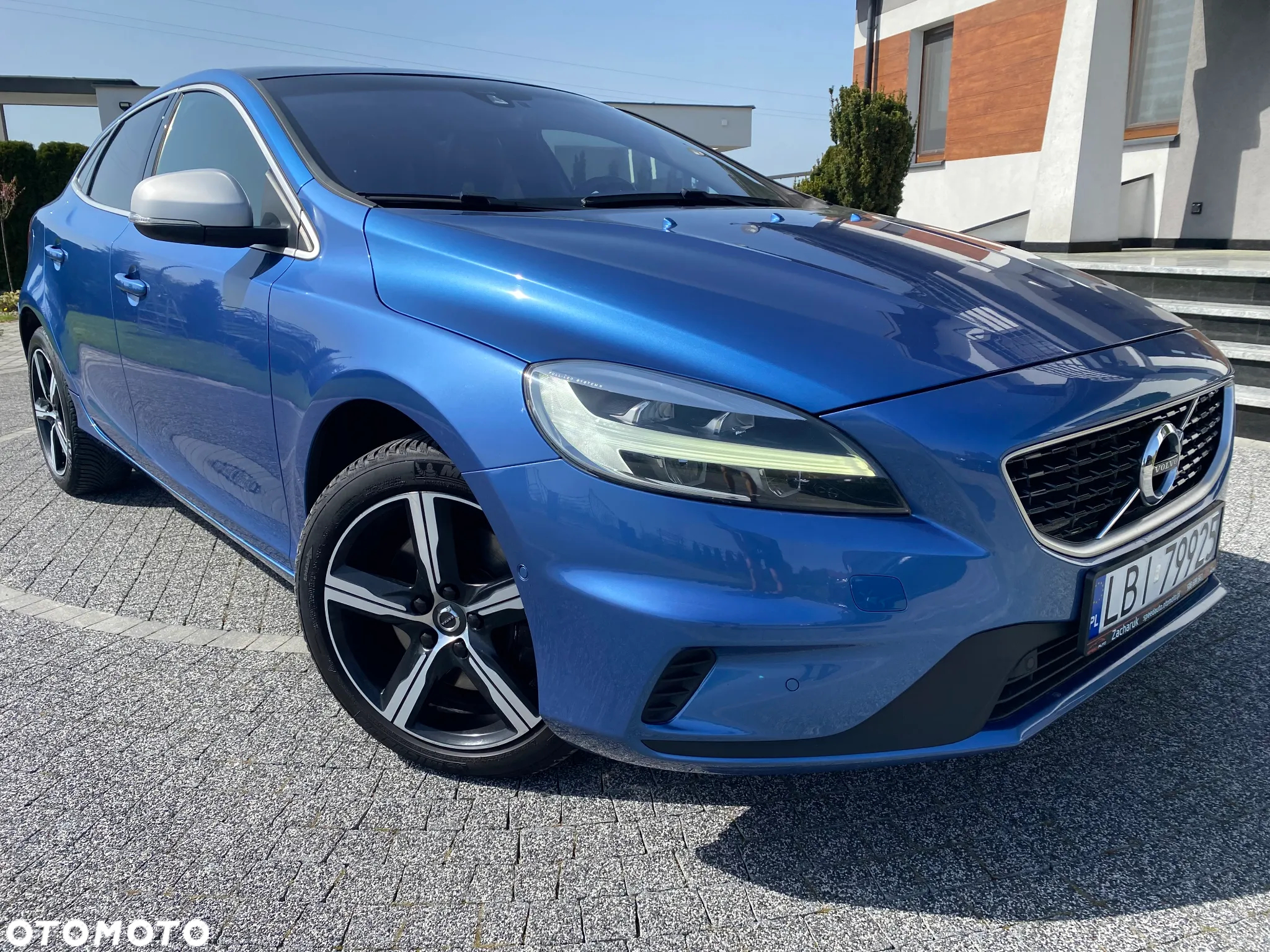 Volvo V40 D3 R Design - 9
