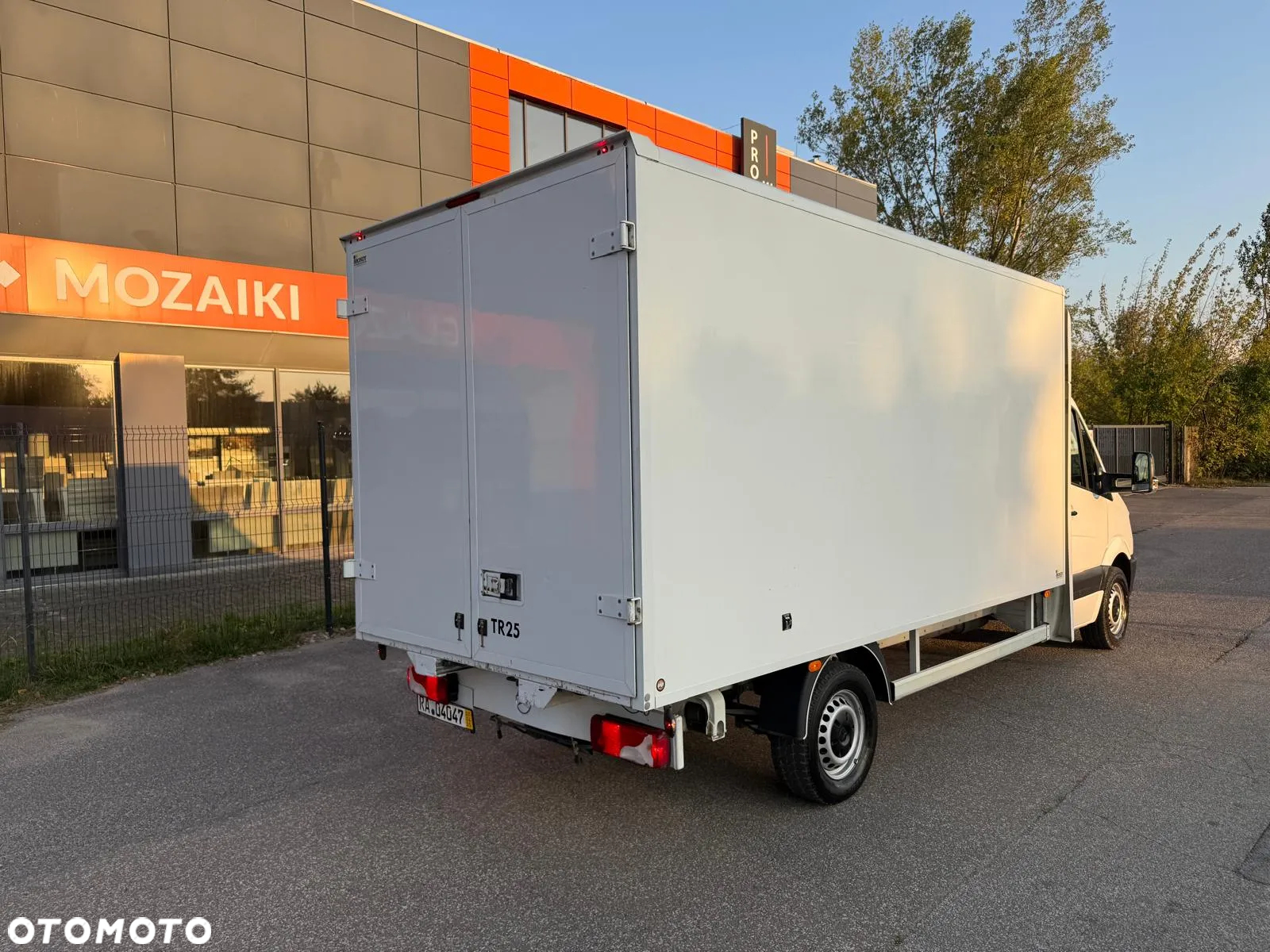 Mercedes-Benz Sprinter 319, 3.0 190KM, Automat, Niski przebieg - 7