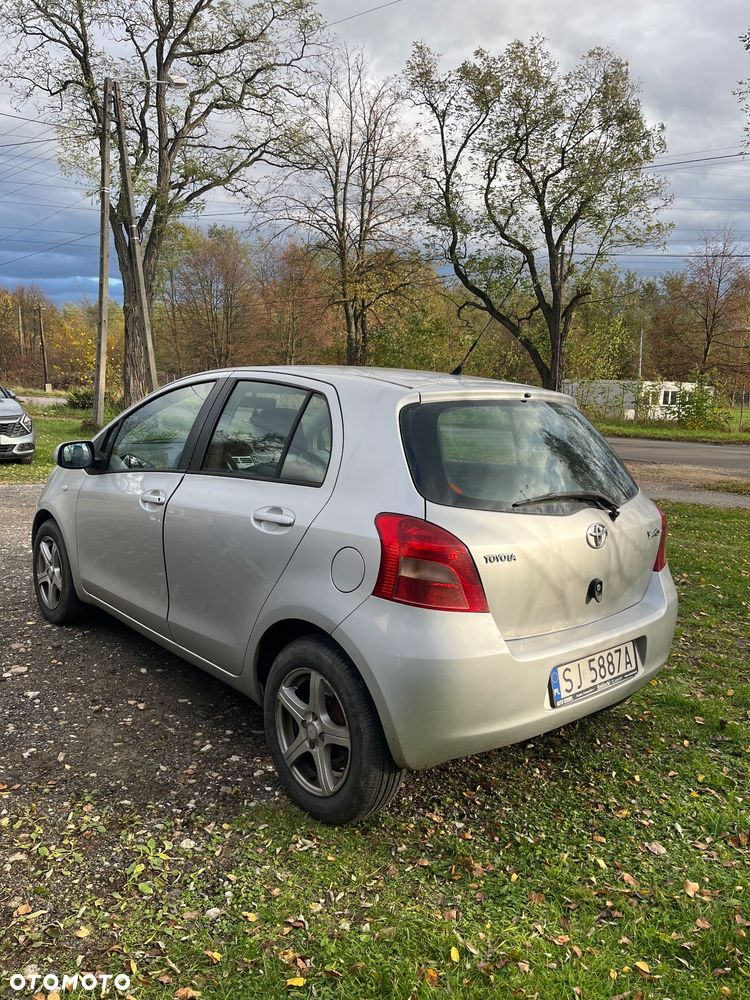 Toyota Yaris - 3