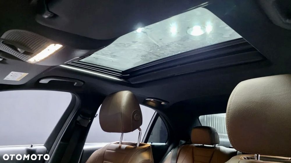 Mercedes-Benz Klasa E 250 9G-TRONIC - 11