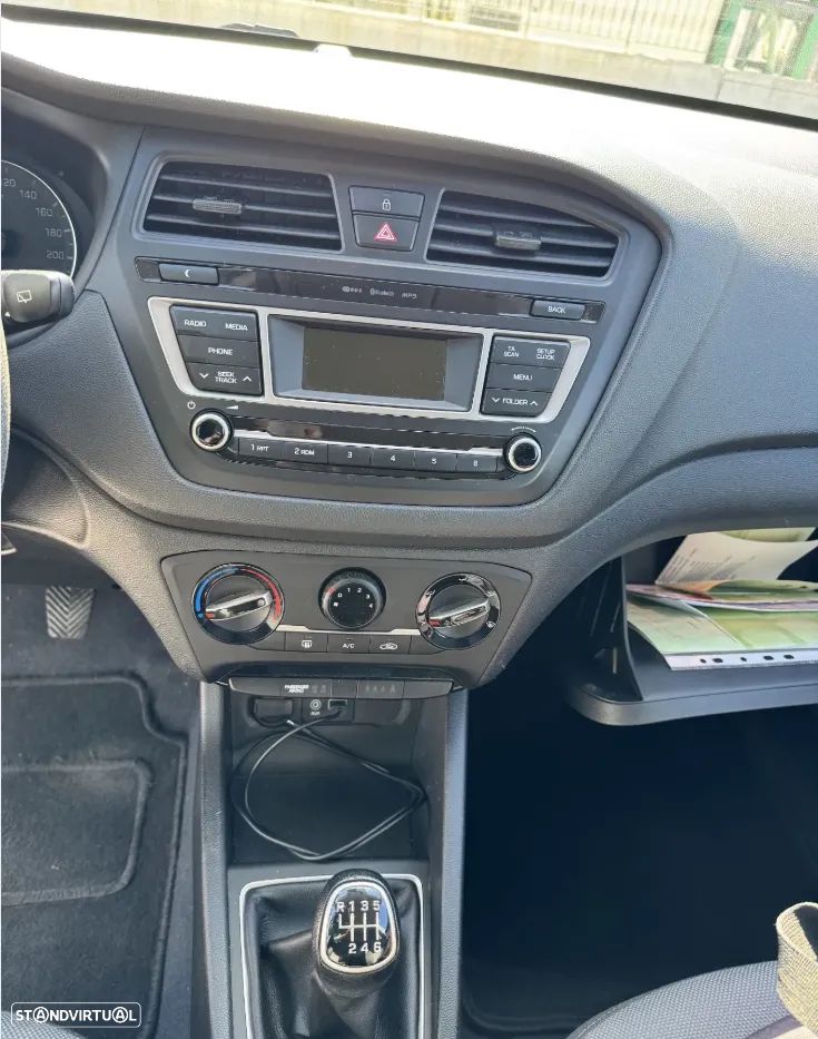 Hyundai i20 / 1.1 CRDi Access Plus - 21