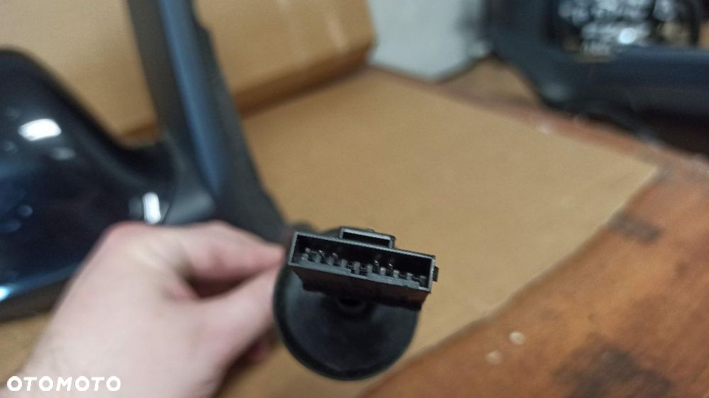 # LUSTERKO PRAWE 5 PIN OPEL ASTRA J Z22C CZARNY - 3