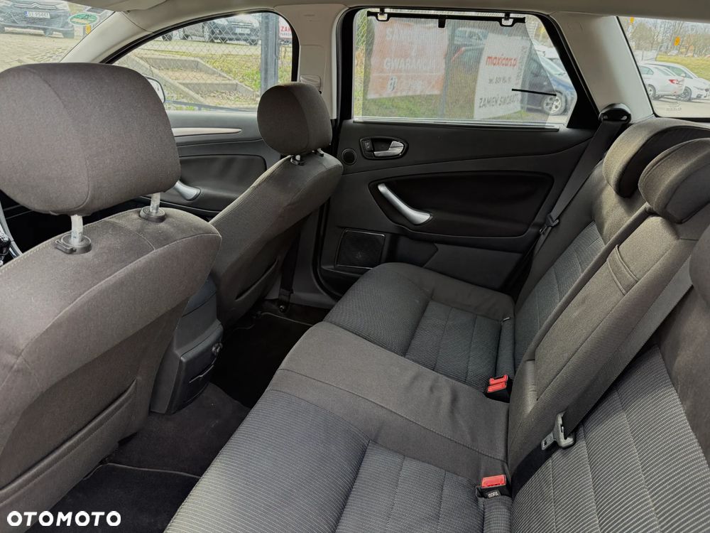 Ford Mondeo 2.0 TDCi Titanium - 11