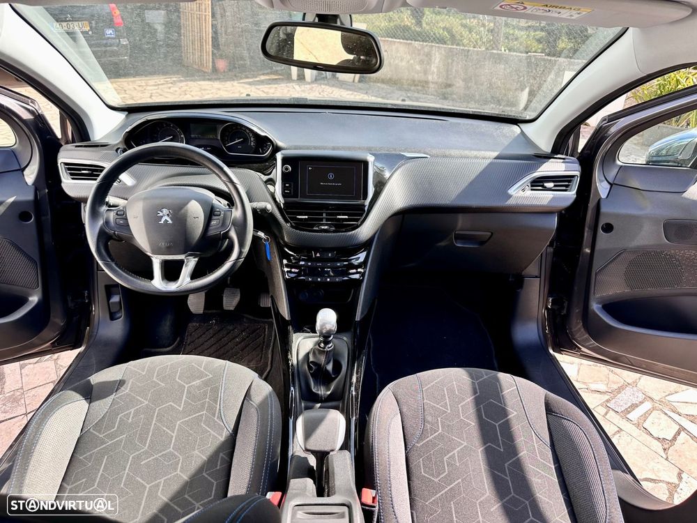 Peugeot 2008 1.2 PureTech Signature - 9