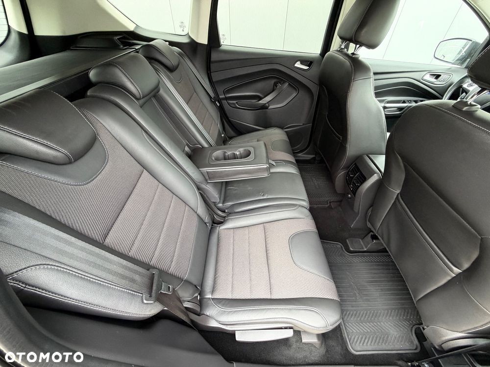 Ford Kuga 1.5 EcoBoost 2x4 Titanium - 34