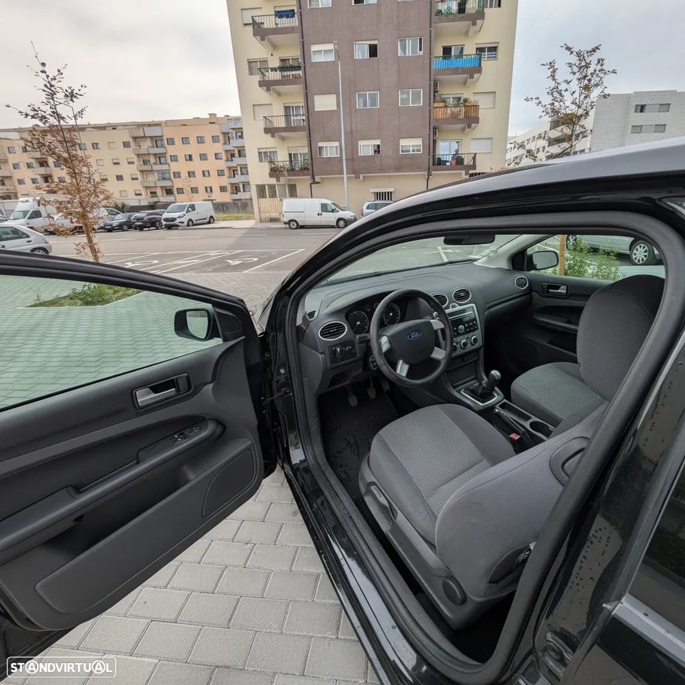 Ford Focus 1.6 TDCi Sport - 11