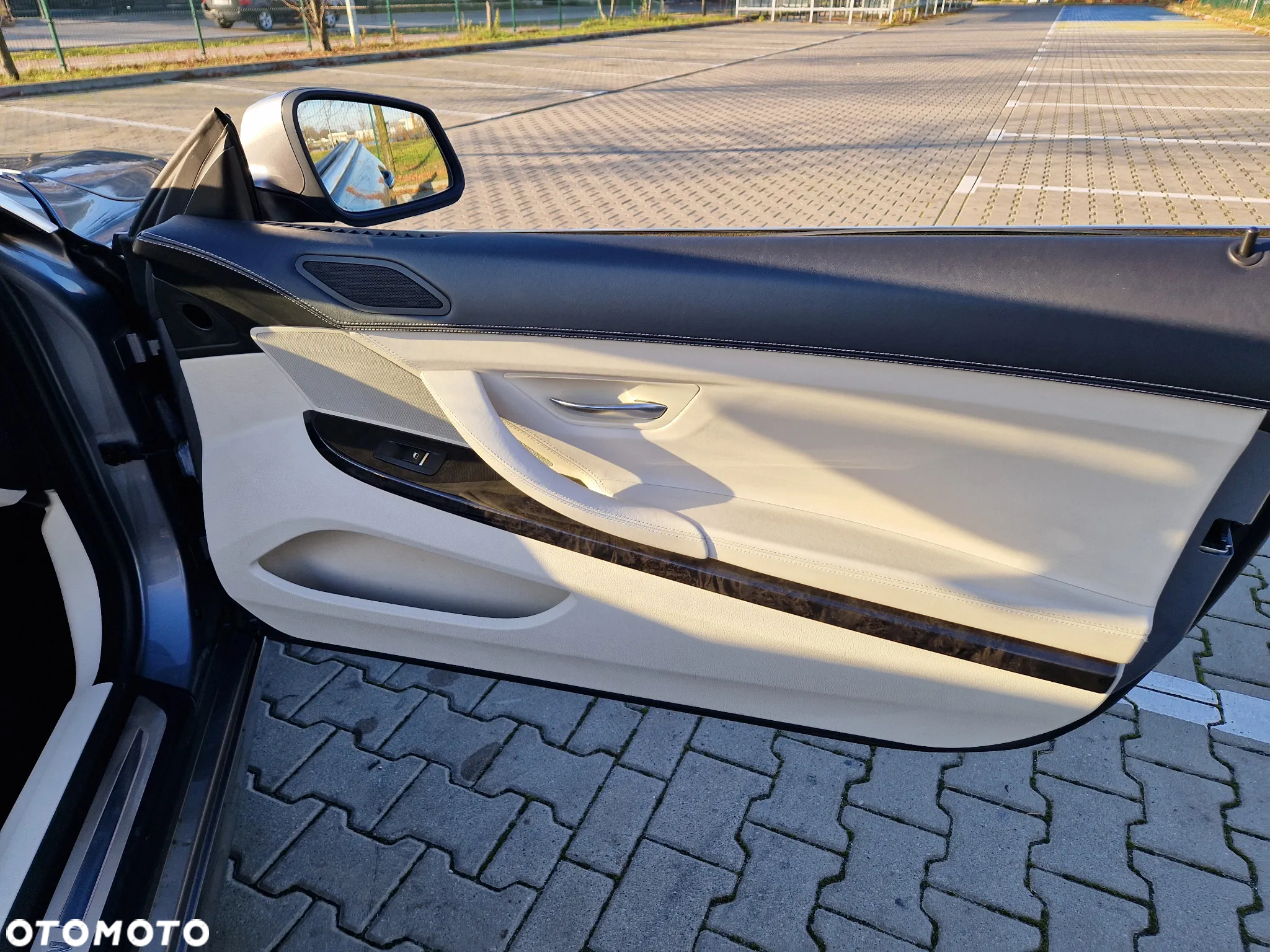 BMW Seria 6 650i xDrive Cabrio - 14