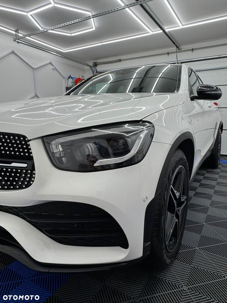 Mercedes-Benz GLC 300 4Matic 9G-TRONIC AMG Line Plus - 8