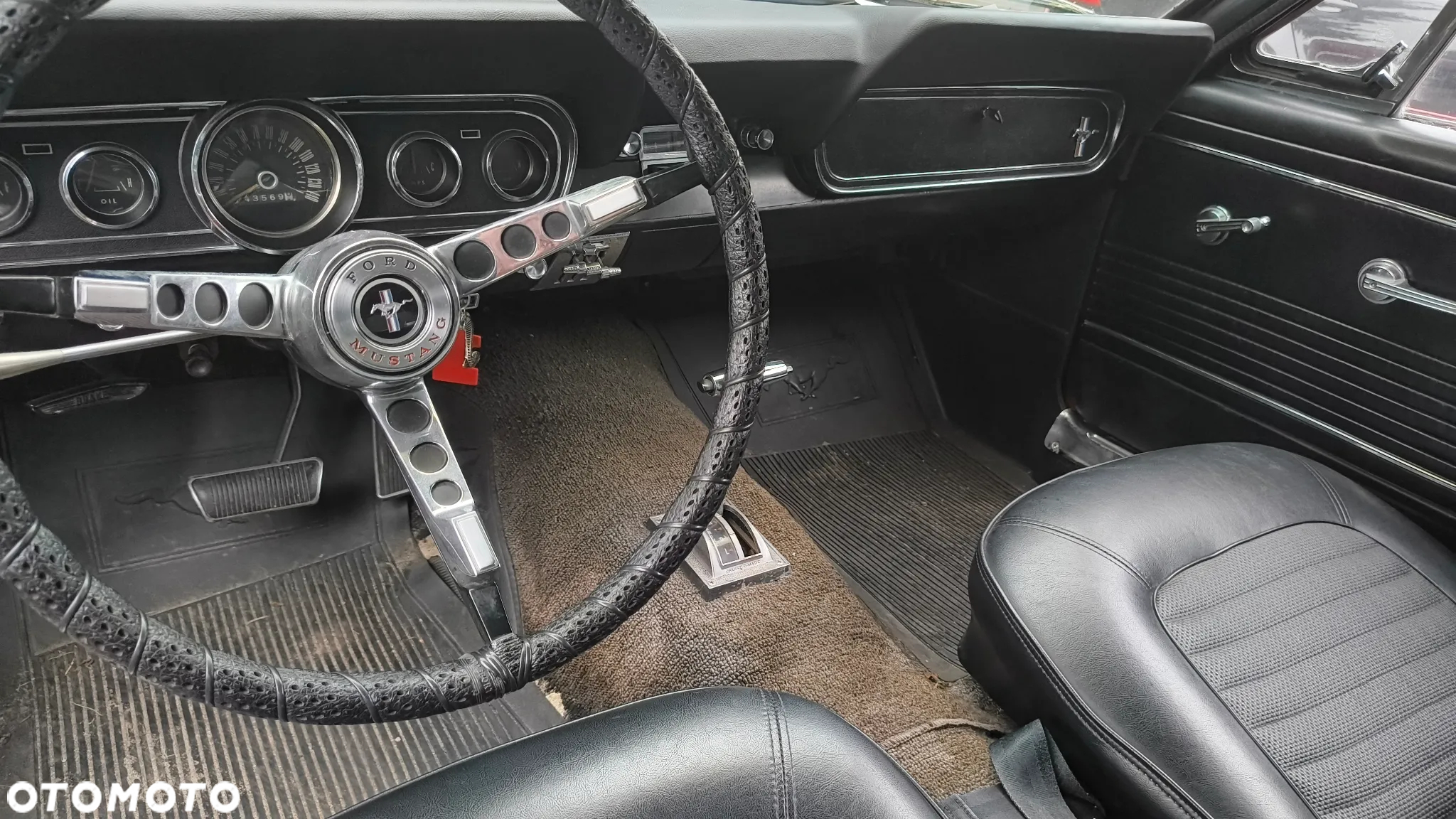Ford Mustang - 7